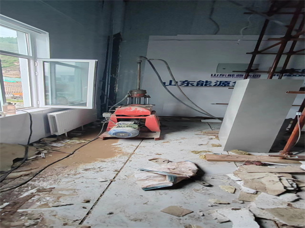 军垦路街道地基基础下沉墙体裂缝加固注浆顶升施工