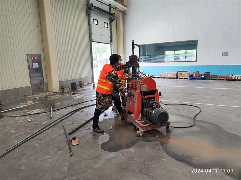 军垦路街道厂房地面下沉塌陷注浆加固施工